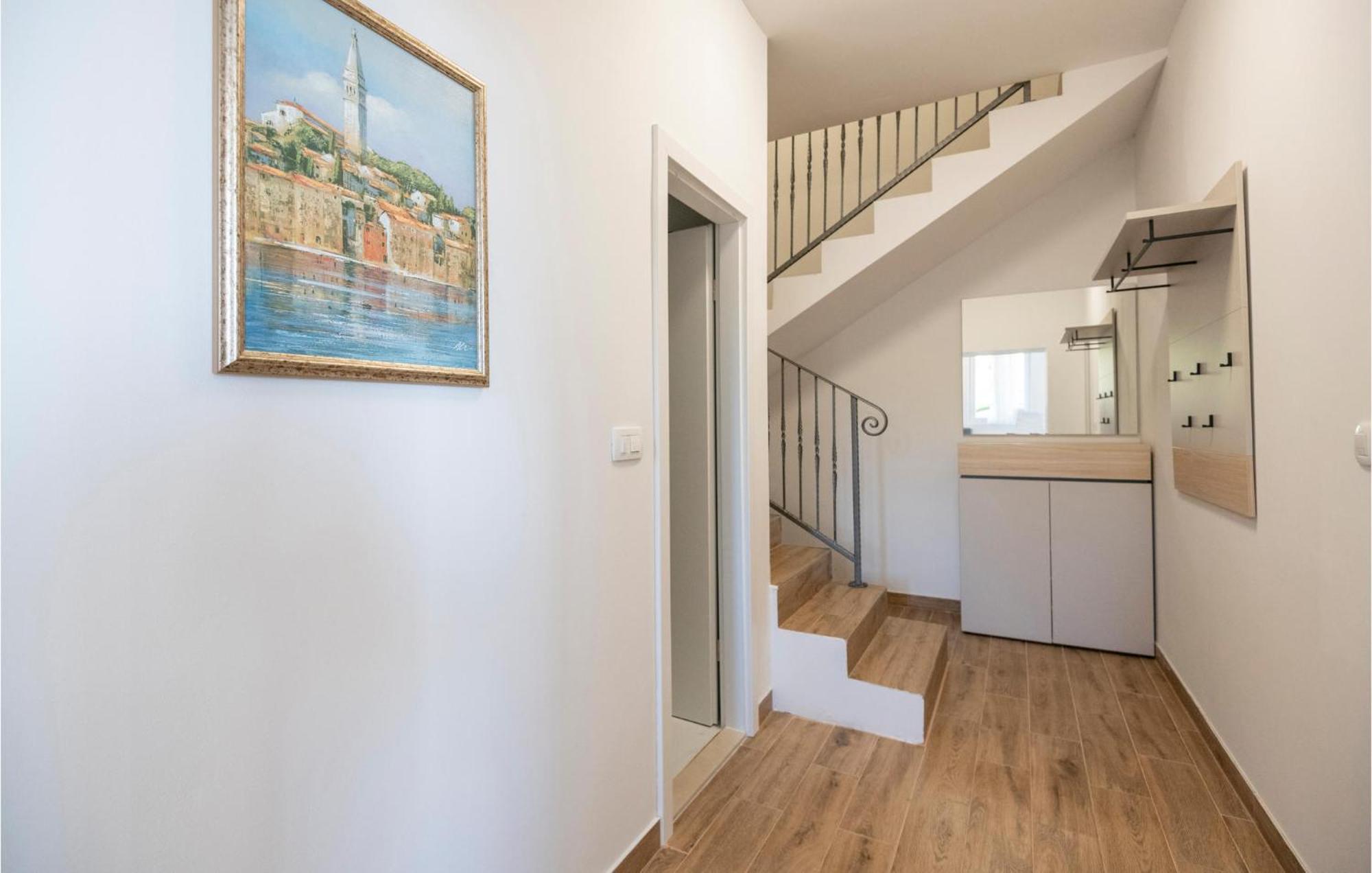 Nice Apartment In Podaca With Wi-Fi Exterior photo