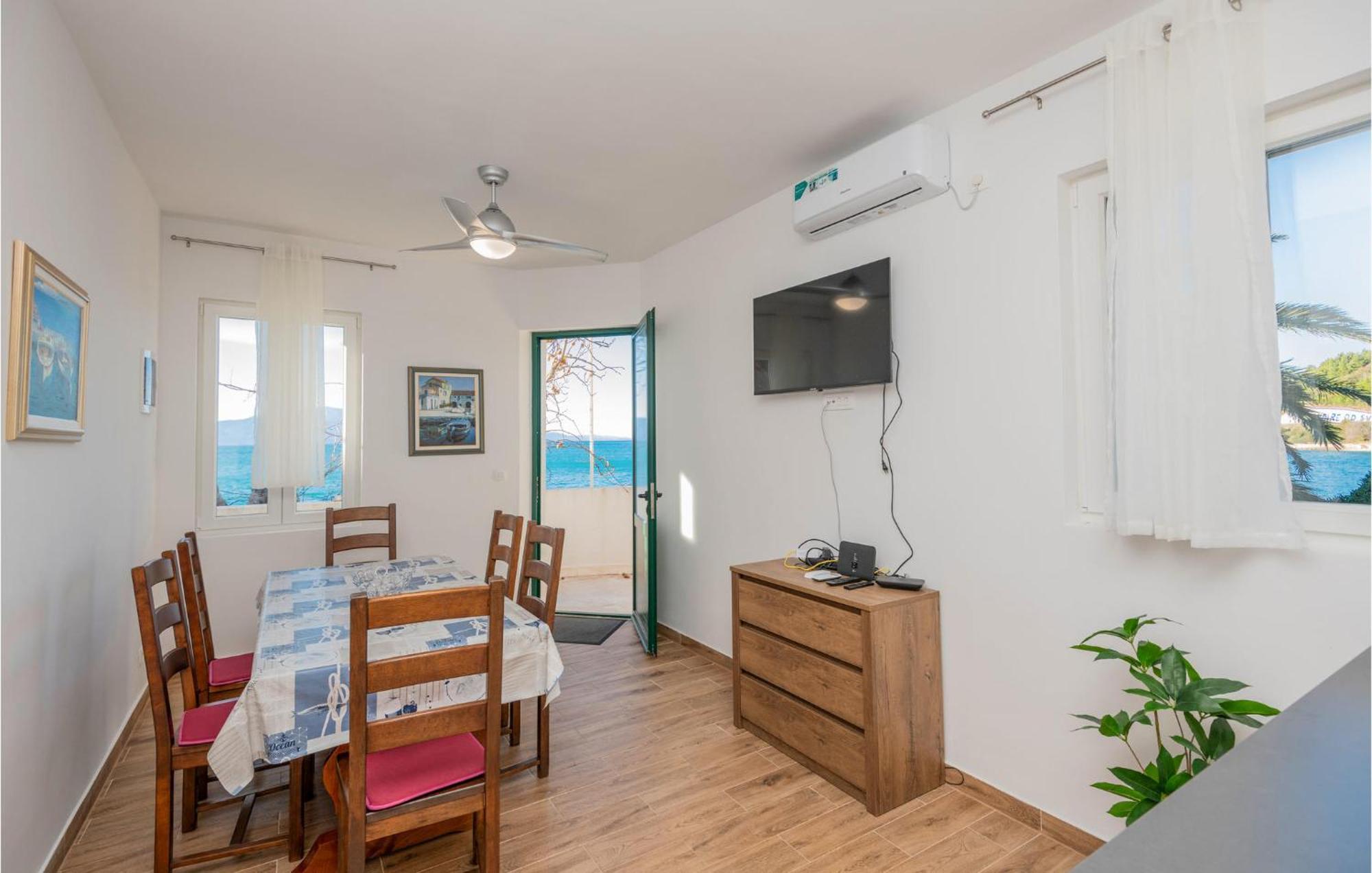 Nice Apartment In Podaca With Wi-Fi Exterior photo
